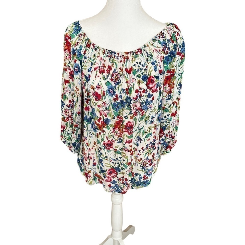 Collective Concepts Size Small 100% Rayon Light and flowing